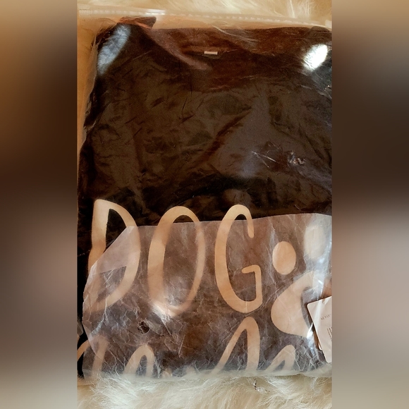 Brand New 💎 Dog Mama Sweatshirt - Picture 2 of 2